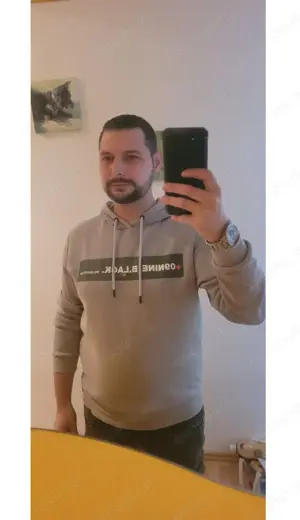Moin ich suche regelmäßige Treffen mit einer Frau für eine erfolgreiche bettgeschichte Bild 2