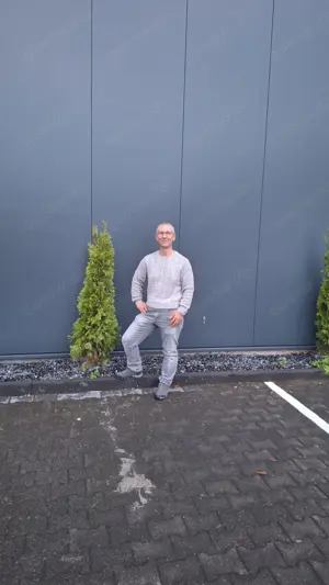 Klaus sucht neugieriges Paar   Frau gerne DEVOTE & zärtlich & Geil ;-)) :-)