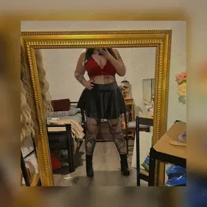 Geile cam mit hottem Tattoo girl