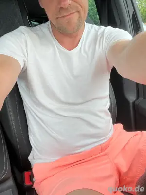 Er, 50, Riesenlatte 20x5 sucht Paar für NO CLOTHES Date