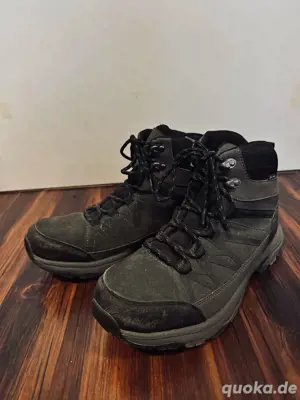 Verschmutzte Wanderschuhe Gr. 42 - für besondere Wünsche