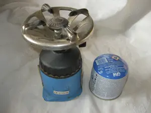 Gaskocher Campingkocher incl. zusätzlicher Kartusche