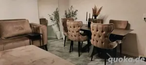 6x Esstisch Stühle aus Samt + Esstisch