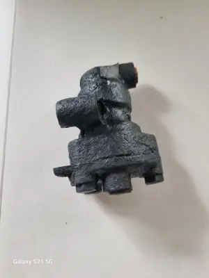 VW Bus T 2   T 3 Oldtimer ein Bremskraft Verteiler mit Funktion Bild 4