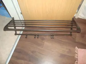 garderobe metall schwarz 90x30x30cm zum befestigen an der wand mit 5 hängern nur abholung Bild 2