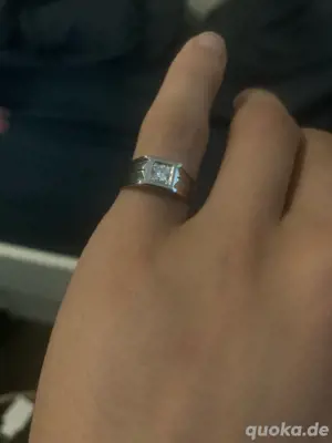 Weißgoldring 18 Karat mit Brillianten