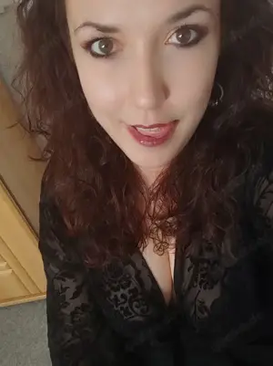Mollige devote Milou aus Polen - vielseitig , sexy - ich weiß was ich will ! Hotel und Hausbesuche 