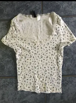 MilleFleur Romantik TShirt Spitze geblümt Shirt Blumen XS 34 gerippt TOP Zustand 