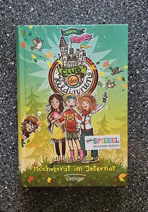 Club Heldinnen "Hochverrat im Internat" von Nina Weger