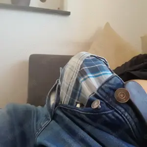 M groß bestückt und geil Sucht Frau zum lecken chatten knutschen...