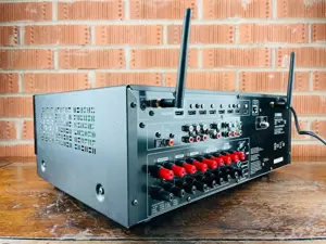 Yamaha RX-V6A AV-Receiver Bild 6