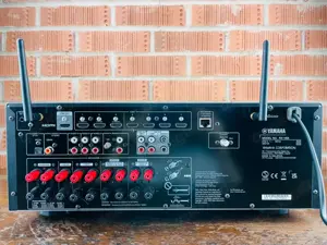 Yamaha RX-V6A AV-Receiver Bild 9