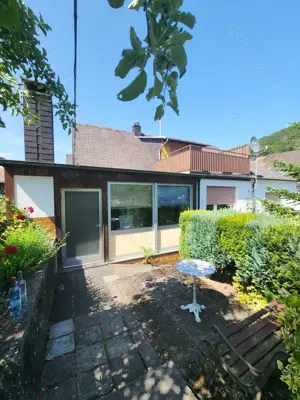 Großes Haus von Privat mit Garten Garage Schuppen Grillstelle  Bild 3