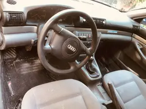 Audi A4 Bastelauto oder zum schlachten Bild 5