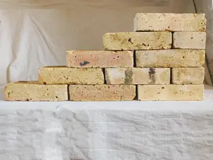 Historische Ziegelsteine rustikal original Backstein mediterran Landhaus Loft urig