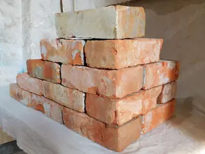 original historische Klinker Rückbau Steine rustikal Garten Gestaltung Ruinen mauer Landhaus Loft ur