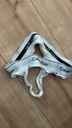 Getragener Calvin Klein Slip Bild 3