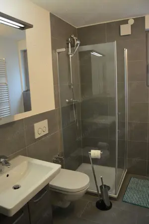 Möblierte 2-Zimmer-Einliegerwohnung in Karlsruhe-Durlach   ruhig mit Terrasse zu vermieten Bild 9
