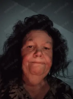 Frau Mittelalter sucht Wohnung 