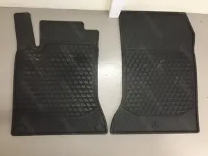 2 Stück original schwere Mercedes Benz Gummi-Fussmatten (Allwetter-Matten). Bild 2