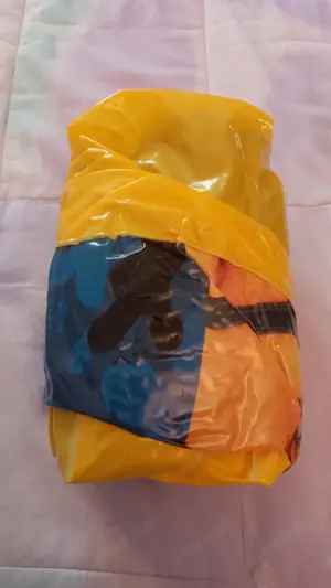 Aufblasbares Gummiboot Minions Bild 2