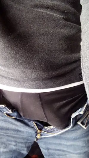 suche süßes Girl für Sextreffen. TG 250