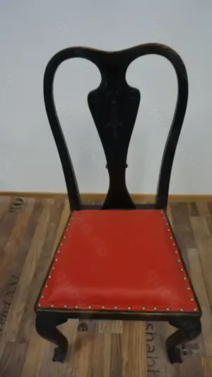 6 Eichenstühle, Massivholz, schwarz, (gebraucht) mit rotem Leder-Polster (neu)