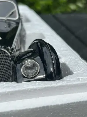 CMC - Bugatti Typ 57 SC Atlantic Coupé 1:18 Schwarz - in OVP Bild 8