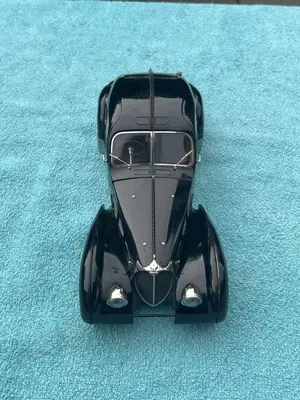 CMC - Bugatti Typ 57 SC Atlantic Coupé 1:18 Schwarz - in OVP Bild 7