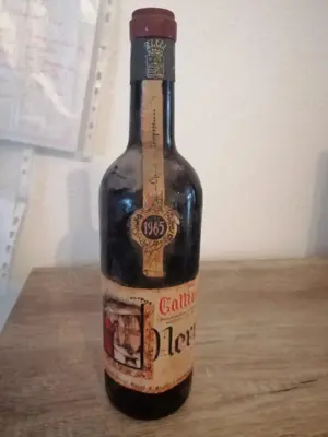 Alte Weine , Kellerfund z.B. Barolos Bild 4