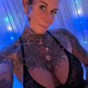 Live Cam LucyLove