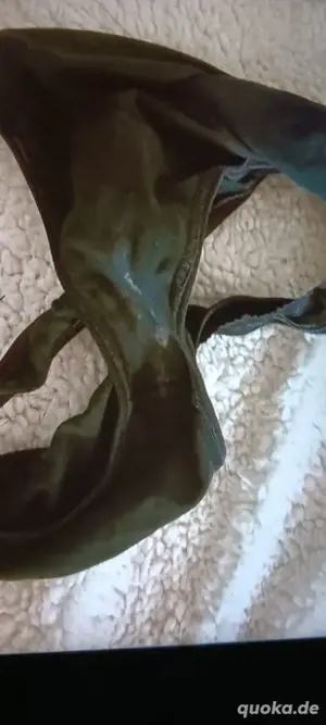 Ich biete hier 30 getragene Frauen Slip Tanga zwei Tage getragen an stück für 20 Euro 