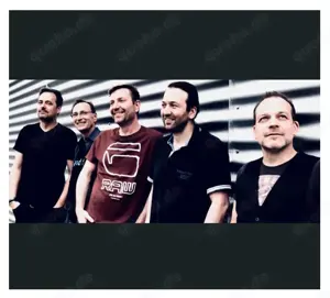 Die Band Manscave sucht einen neuen Sänger