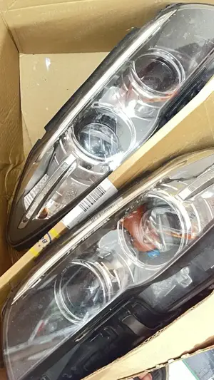 BMW F10-11 LCI scheinwerfer Links und rechts