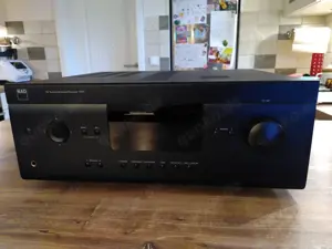 NAD T777 AV-Receiver Bild 2