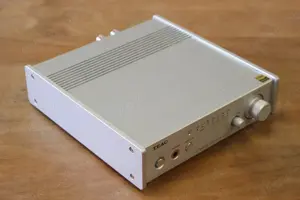 TEAC AI-303 Silber Bild 2