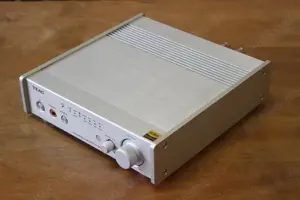 TEAC AI-303 Silber Bild 3