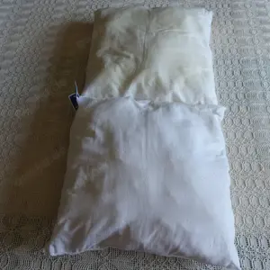 Kisseninlet, Kissenfüllung, Füllkissen, Kuschelkissen, 2 Stück 5,00 Euro
