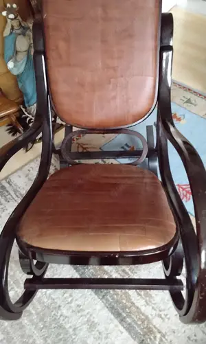 Schaukelstuhl. Teil Leder. 