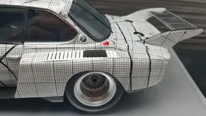 1:18 BMW 3.0 CSL TURBO GR.5 "24h Le Mans 1976 - Art Car STELLA" OVP 80430150928 Bild 5