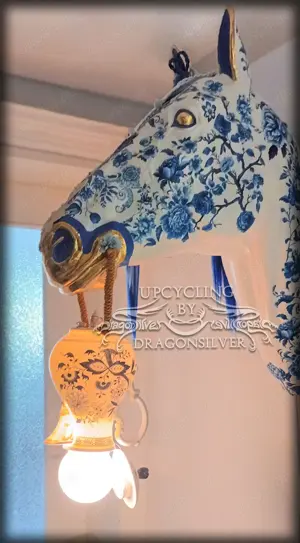 Delft Pferdekopf Wandlampe lebensgroß - Kaffee bei Tante Mathilda - Mixed Media Designstück - Unikat Bild 3
