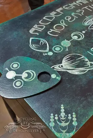 Beistelltisch - Alien Witchboard, Alien Hexenbrett  Holzkoffertisch - I want to (be)leave Unikat  Bild 4