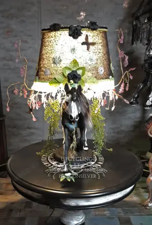 Monokeros - Einhorn Dia de Muertos Tischlampe Einhorn Lampe, Stimmungsleuchte Mixed Media Bild 5