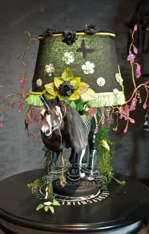 Monokeros - Einhorn Dia de Muertos Tischlampe Einhorn Lampe, Stimmungsleuchte Mixed Media Bild 4