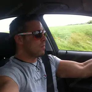 Nette Frau gesucht für erotische treffen Bild 3