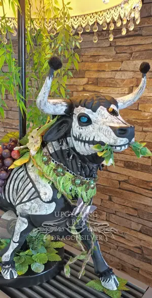 Dia de los Muertos - Stier Zeus Schreibtischlampe Tischlampe Unikat Mixed Media Stimmungsleuchte Bild 6