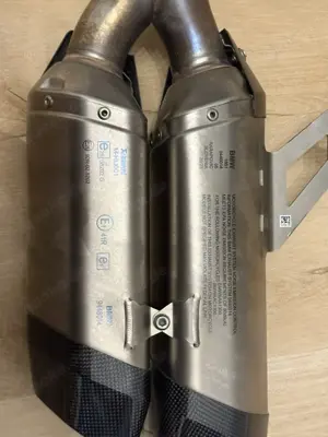 Akrapovic Slip-On Endschalldämpfer BMW R 1300 GS Bild 3