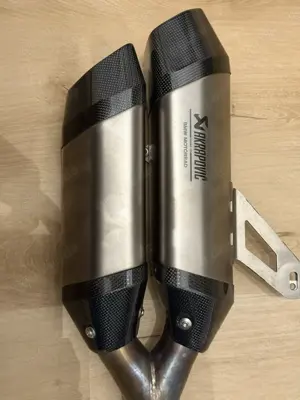 Akrapovic Slip-On Endschalldämpfer BMW R 1300 GS Bild 4