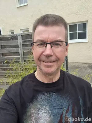 Suche eine Sie ab 18 Jahre. (Auch mit Freundin) 100   TG (Blasen und   oder Quickie Doggy)