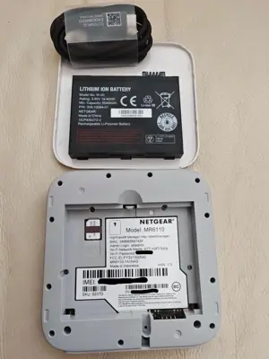 Netgear AT&T Nighthawk M6 5G WiFi6 Mobiler Hotspot-Router (MR6110) Unlocked Bild 7